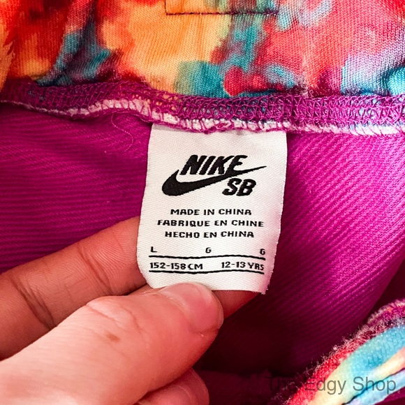 Nike | Skateboarding Athletic Dolphin Hem Shorts - Picture 5 of 7